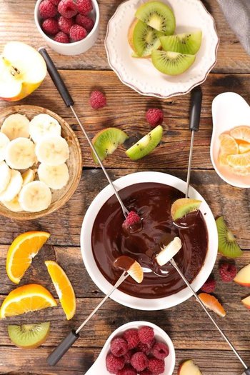 Image of 14 Delicious Chocolate and Fruit Pairings You Have To Try