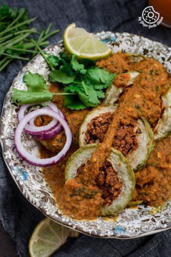 Image of Besan Stuffed Lauki Curry Recipe - Bharwa Lauki