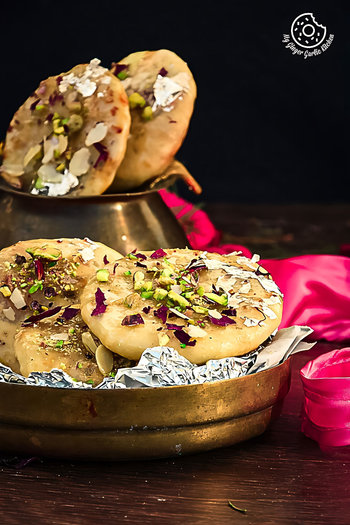 Image of Rajasthani Mawa Kachori Recipe