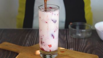 Fresh Homemade Korean Strawberry Milk Recipe (How to Make It) | My ...