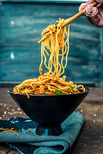 Image of Easy Veg Schezwan Noodles Recipe