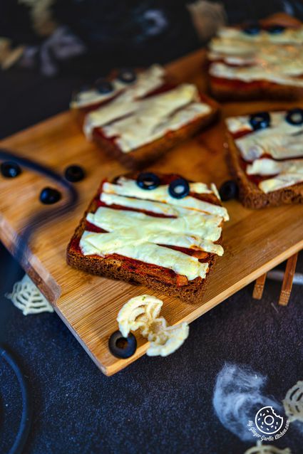 Halloween Mummy Pizza Toast - (Step-By-Step + Video Recipe) | My Ginger ...