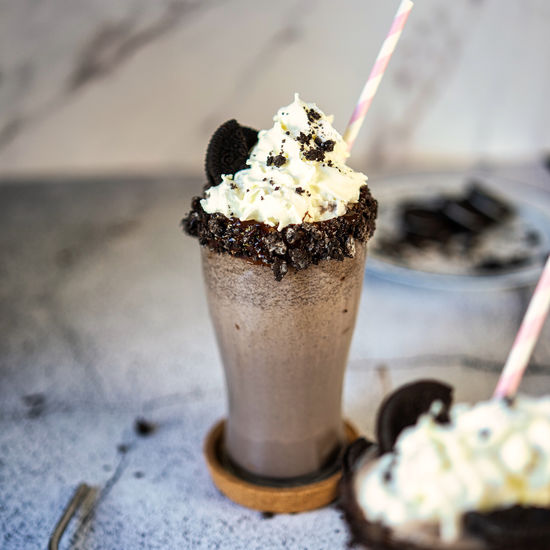 Oreo Milkshake - (Step-By-Step + Video Recipe)