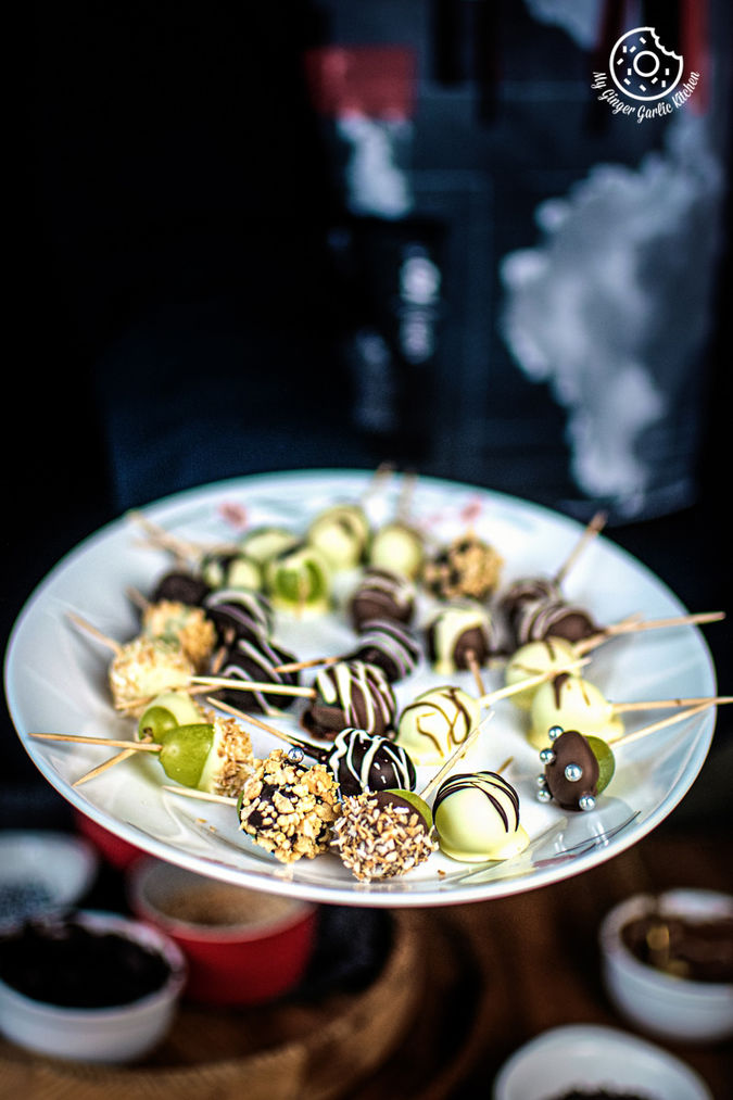 Image of Easy Chocolate Covered Grapes