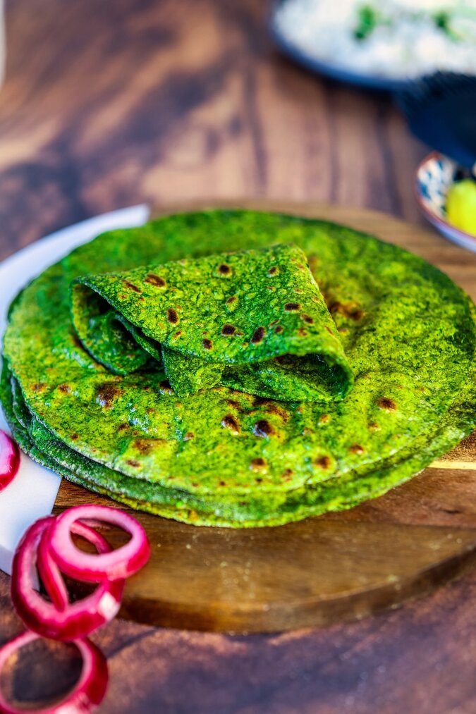 Image of Soft Spinach Roti Recipe (Palak Atta Roti)