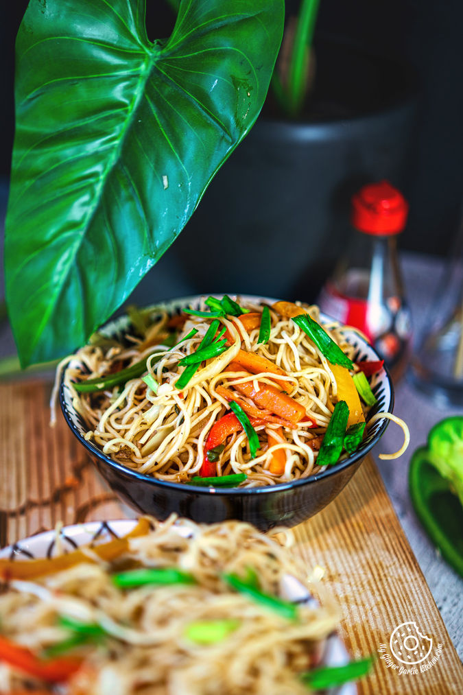 Hakka Noodles (StepByStep + Video Recipe) My Ginger Garlic Kitchen