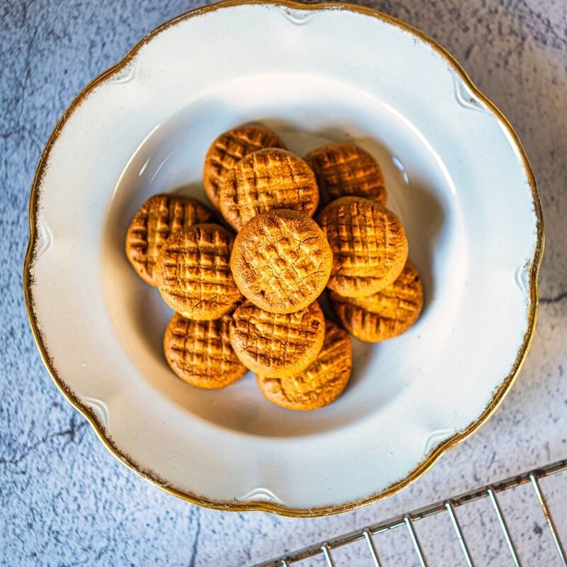 2-Ingredient Peanut Butter Cookies