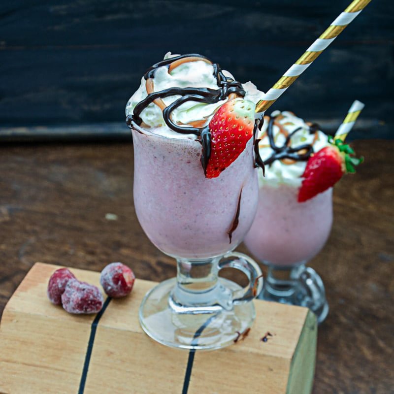 4-Ingredient Strawberry Cake Shake