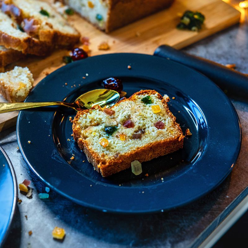 Eggless Tutti Frutti Cake