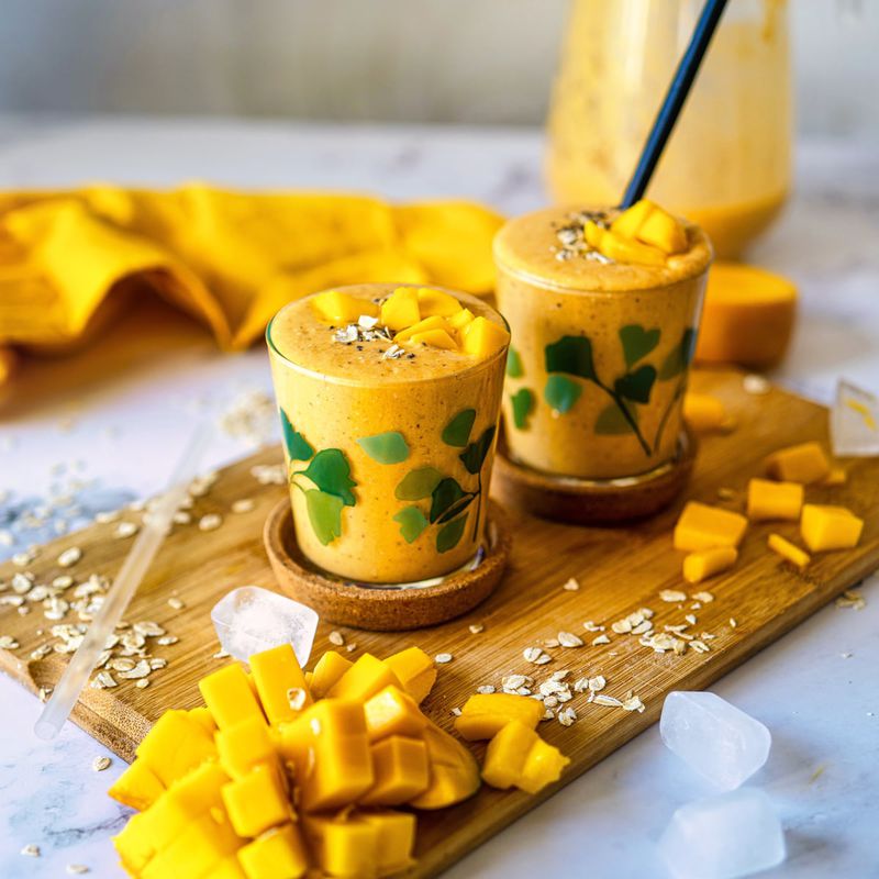 Mango Oats Smoothie