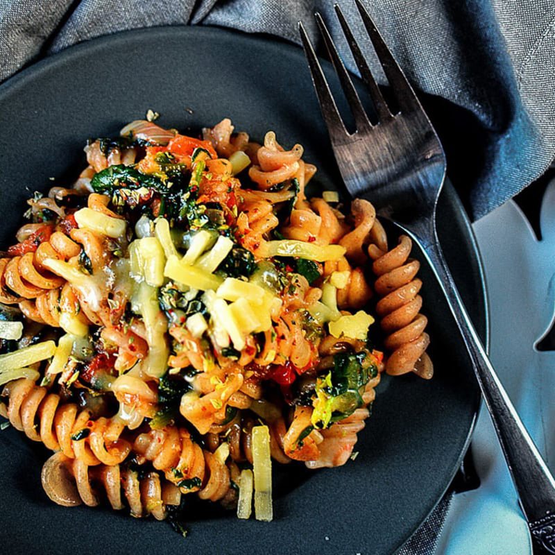 Spinach Tomato Chili Whole Grain Pasta