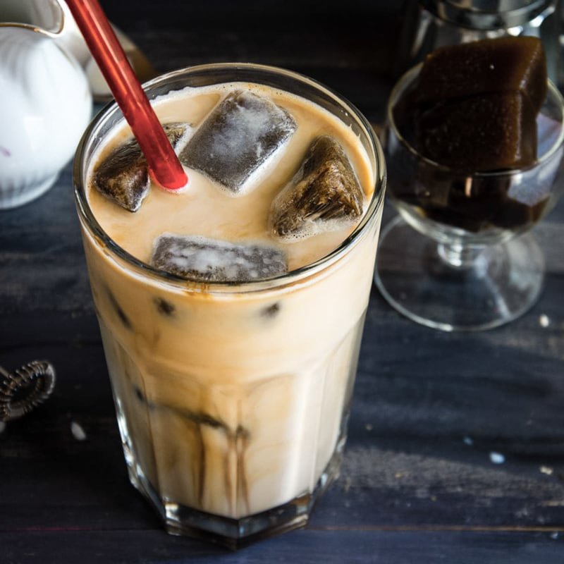 Vanilla Iced Mocha With Coffee Ice Cubes (Video)