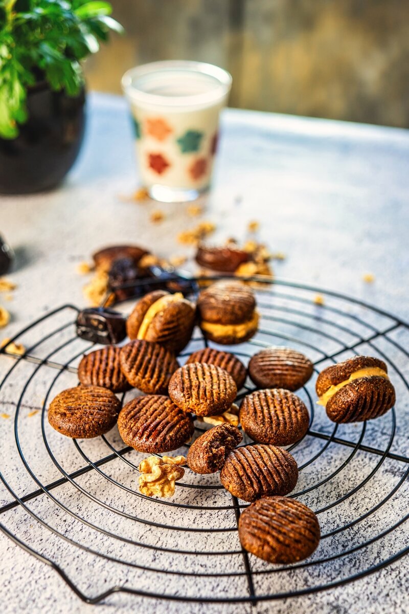 walnut date cookie sandwiches with nut butter filling, healthy no sugar cookies made with dates and walnuts