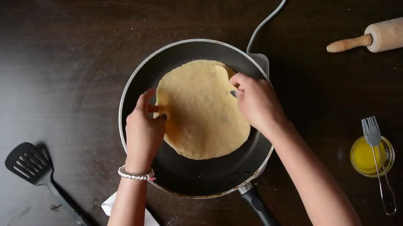 Image of the recipe cooking step-2-14 for Achaari Dahi Bhindi with Duppad Roti - Pad Wali Roti