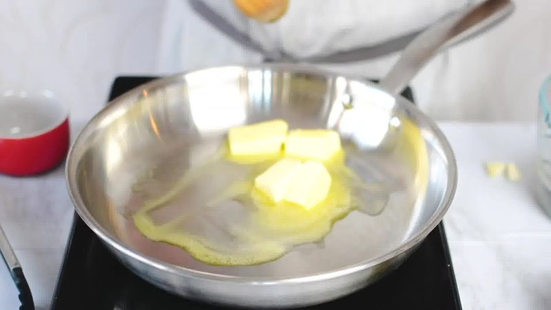 Image of the recipe cooking step-1-1 for Best Homemade Alfredo Sauce