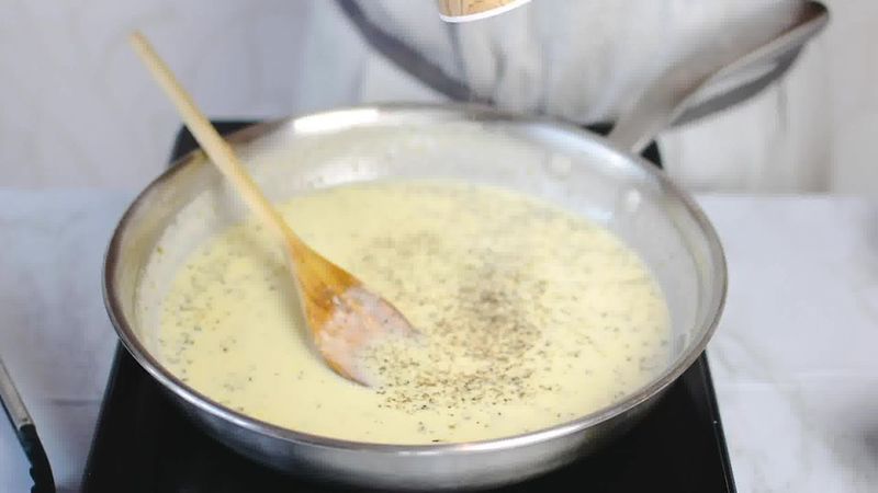 Image of the recipe cooking step-1-6 for Best Homemade Alfredo Sauce