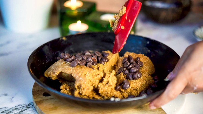 Image of the recipe cooking step-1-5 for Almond Flour Skillet Chocolate Chip Cookie