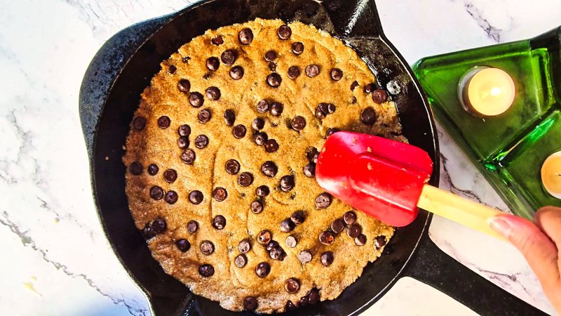 Image of the recipe cooking step-1-7 for Almond Flour Skillet Chocolate Chip Cookie