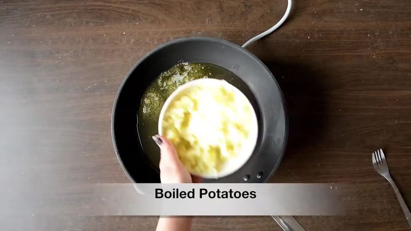 Image of the recipe cooking step-1-1 for Aloo Ka Halwa- Potato Halwa (Recipe Video)
