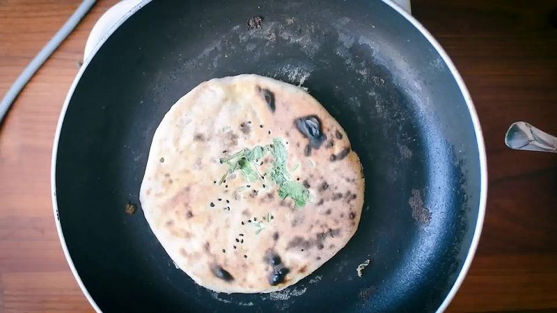 Image of the recipe cooking step-4-5 for Amritsari Aloo Kulcha - Potato Stuffed Flatbread