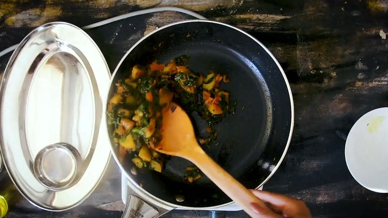 Image of the recipe cooking step-1-13 for Aloo Palak - Spinach Potato Stir Fry
