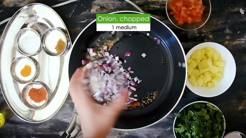 Image of the recipe cooking step-1-4 for Aloo Palak - Spinach Potato Stir Fry
