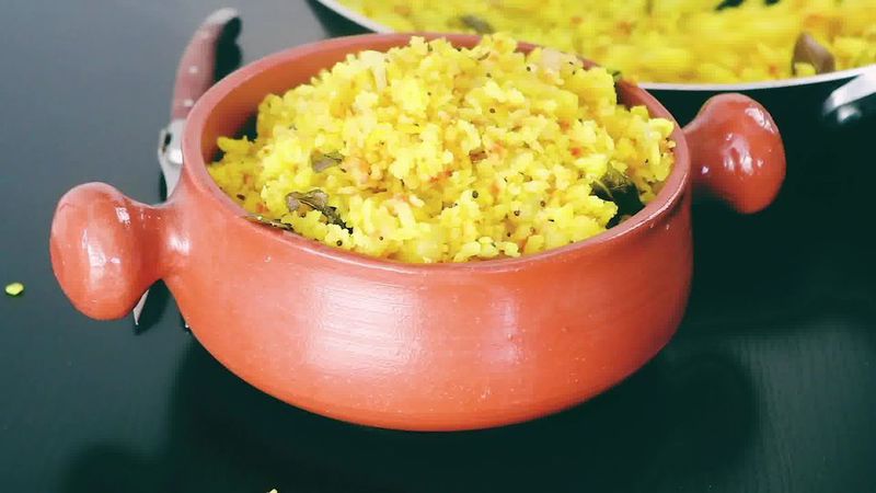 Image of the recipe cooking step-1-16 for Aloo Poha (Step-By-Step-Video)