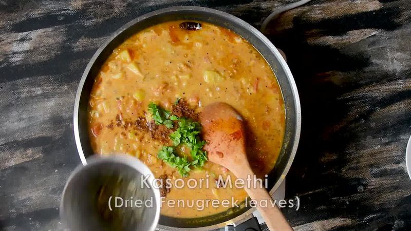 Image of the recipe cooking step-4-14 for Aloo Puri Recipe - Poori Sabji