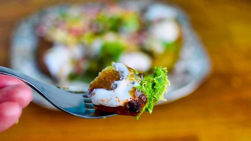 Image of the recipe cooking step-7-6 for Aloo Tikki Chaat