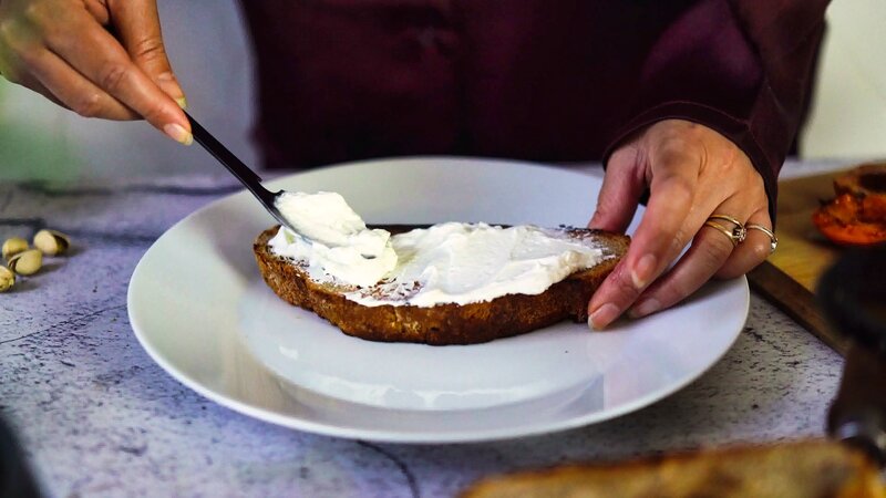 Image of the recipe cooking step-5-1 for Grilled Apricot Toast with Whipped Cottage Cheese