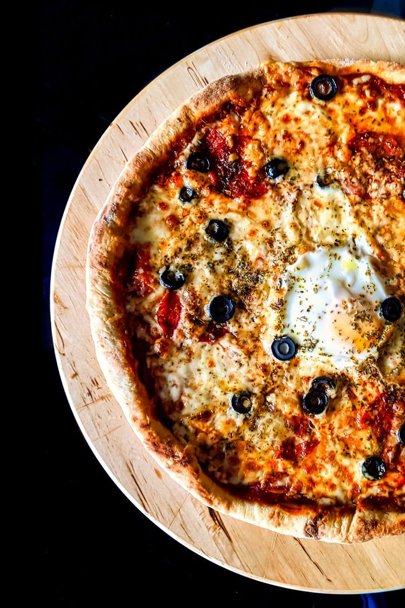 How To Make An Authentic Italian Pizza At Home!