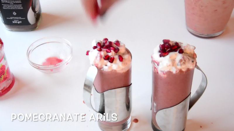 Image of the recipe cooking step-1-6 for Banana Berry Choco Coffee Smoothie
