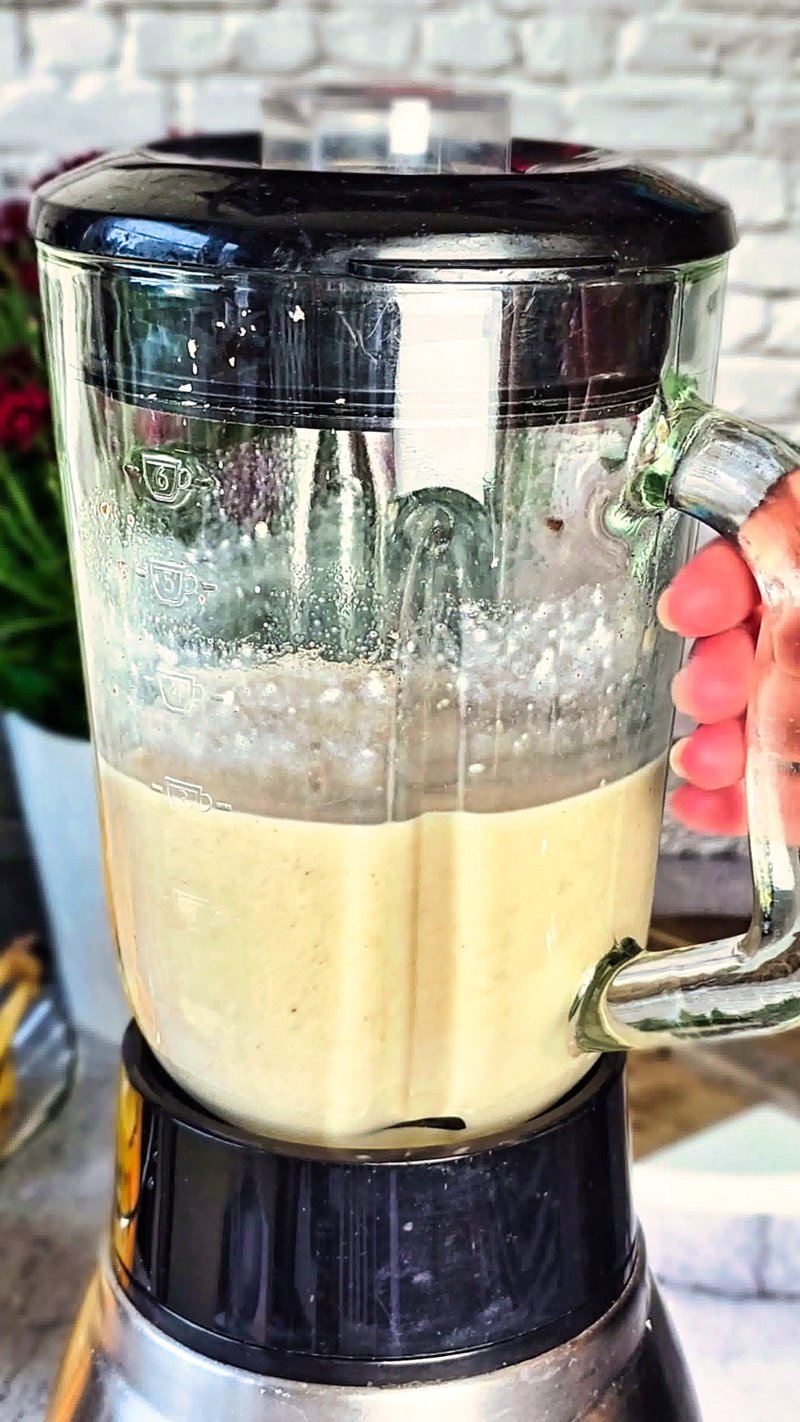 Image of the recipe cooking step-1-2 for Banana Iced Latte