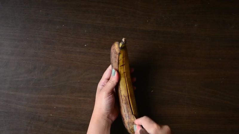 Image of the recipe cooking step-1-1 for Banana Nutella Stuffed Cardamom Maple Toast Recipe