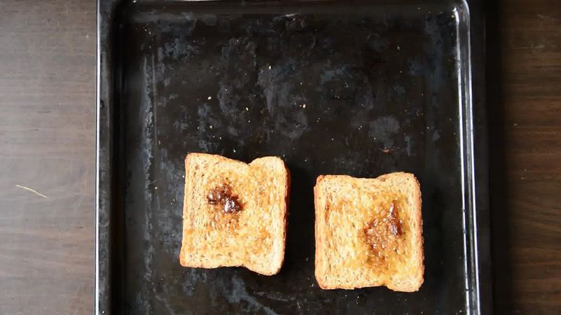 Image of the recipe cooking step-3-3 for Banana Nutella Stuffed Cardamom Maple Toast Recipe