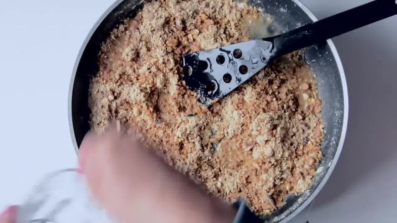 Image of the recipe cooking step-2-3 for Besan Stuffed Lauki Curry Recipe - Bharwa Lauki