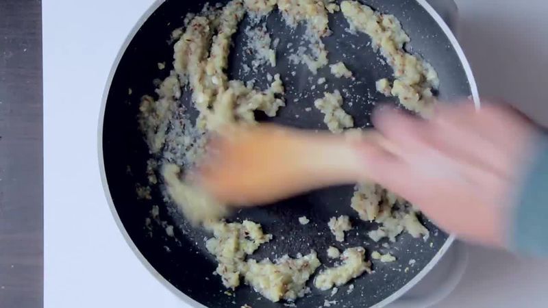 Image of the recipe cooking step-5-2 for Besan Stuffed Lauki Curry Recipe - Bharwa Lauki