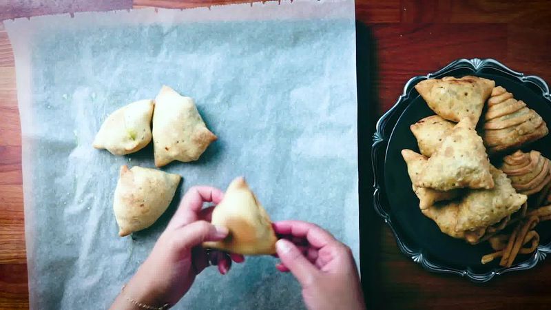 Image of the recipe cooking step-7-3 for Samosa Recipe - How to Make Best Samosa