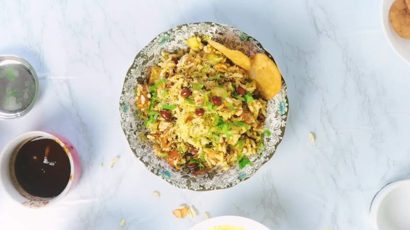Image of the recipe cooking step-1-8 for Bhel Puri (Step-By-Step Video Recipe)