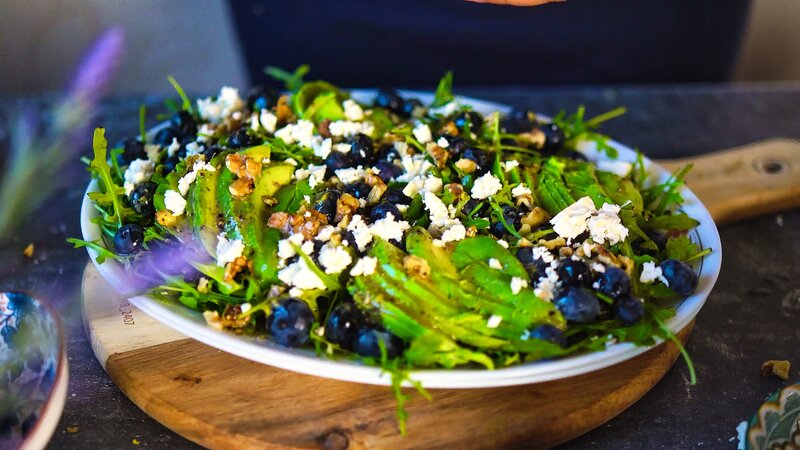 Image of the recipe cooking step-1-10 for Blueberry Avocado Salad
