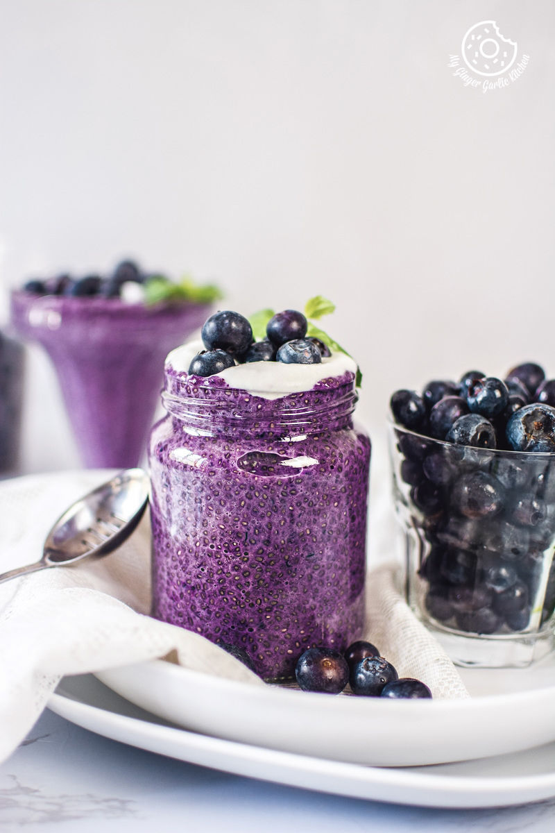 bluberry chia seed pudding in a jar