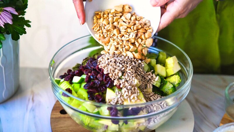 Image of the recipe cooking step-1-8 for Broccoli Salad Recipe