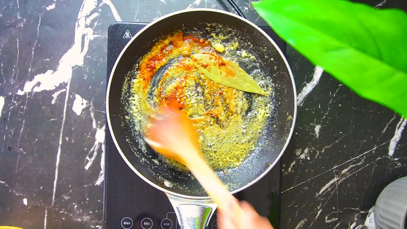Image of the recipe cooking step-4-3 for Butter Chicken
