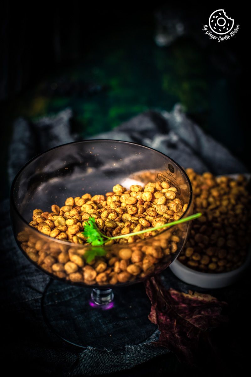 there is a bowl of chana dal namkeen