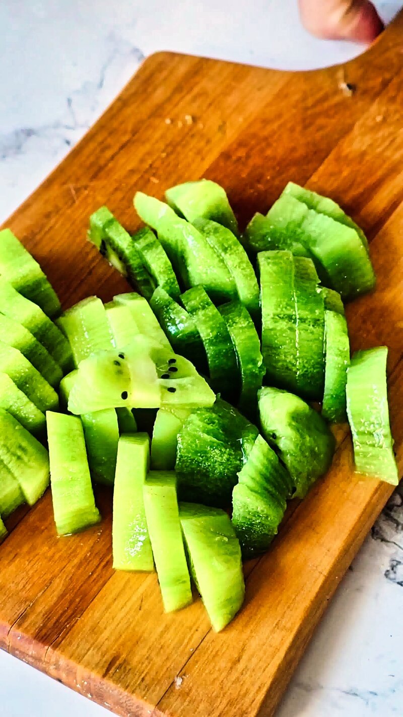 Image of the recipe cooking step-4-1 for Chocolate Pistachio Kiwi Rice Cakes