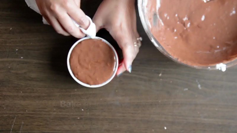 Image of the recipe cooking step-1-12 for Chocolate Souffle (Video)