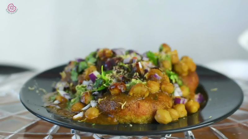 Image of the recipe cooking step-6-5 for Chole Aloo Tikki Chaat