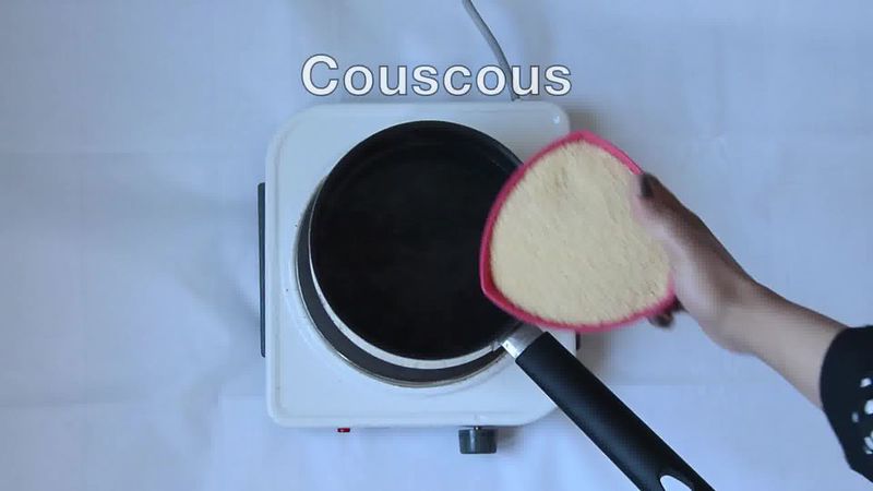 Image of the recipe cooking step-1-2 for Couscous with Sauteed Mushrooms Kidney Beans - Video