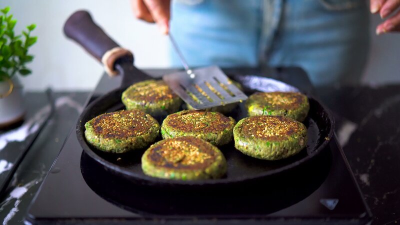 Image of the recipe cooking step-4-3 for Crispy Black Bean Veggie Patties