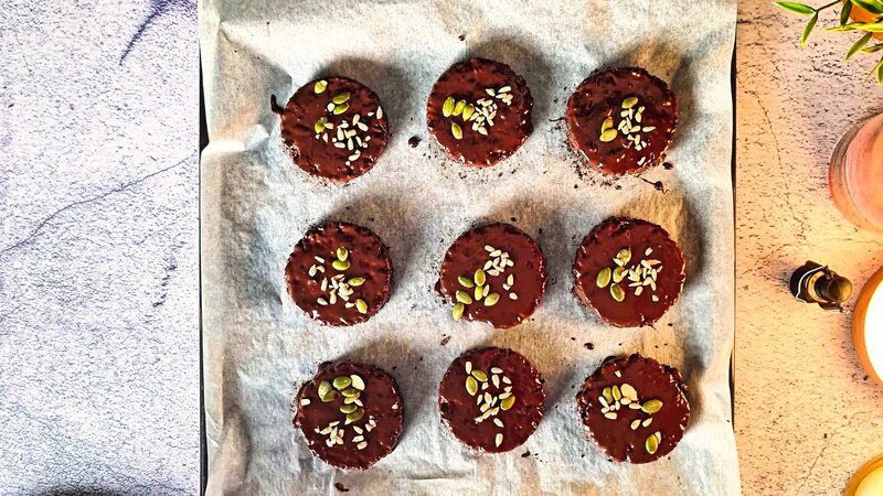Image of the recipe cooking step-1-9 for Crunchy Seed Chocolate Bites